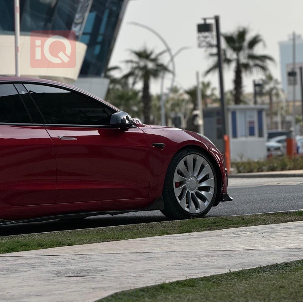 تسلا موديل 3